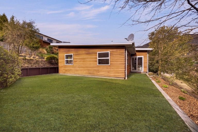 Photo of property in 13 Haines Way, Arthurs Point, Queenstown, 9371
