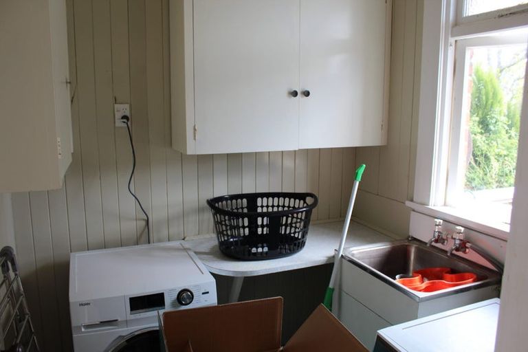 Photo of property in 29 Grandview Crescent, Opoho, Dunedin, 9010