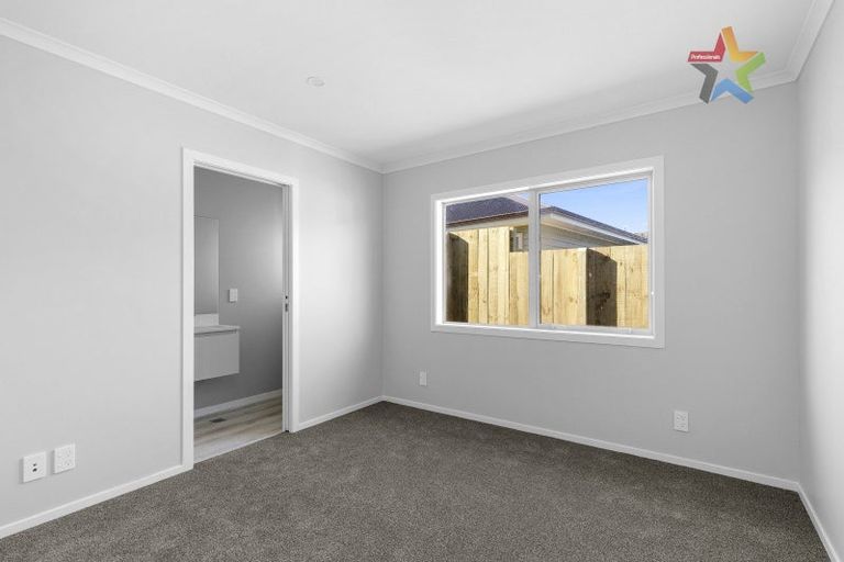 Photo of property in 6 Kairaumati Crescent, Kelson, Lower Hutt, 5010