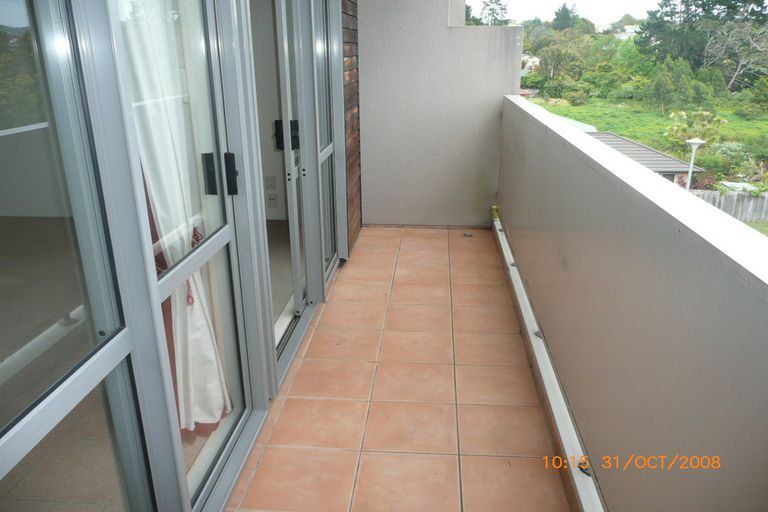 Photo of property in 7e/30 Westward Ho, Glen Eden, Auckland, 0602