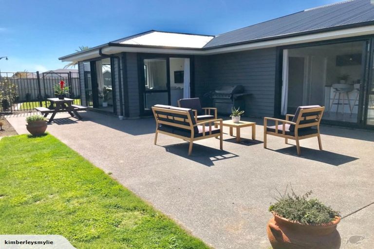 Photo of property in 20 Ballinger Place, Kaiapoi, 7630