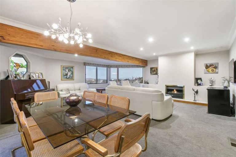 Photo of property in 16 Harper Street, Chatswood, Auckland, 0626