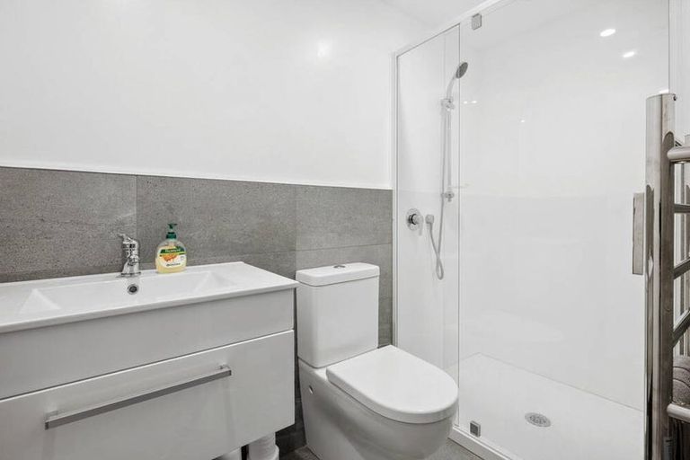 Photo of property in 154 Easther Crescent, Kew, Dunedin, 9012