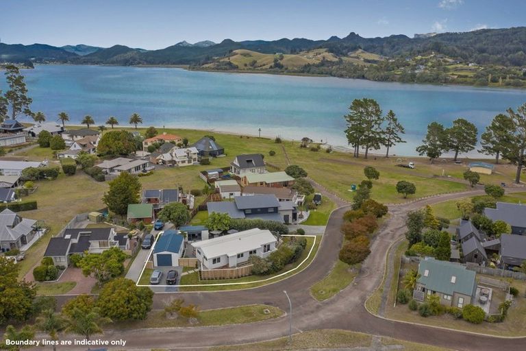Photo of property in 35 Pleasant Place, Pauanui, Hikuai, 3579