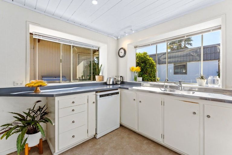 Photo of property in 76b The Circle, Manly, Whangaparaoa, 0930