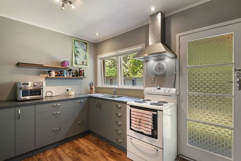 Photo of property in 2/41 Northumberland Avenue, Belmont, Auckland, 0622