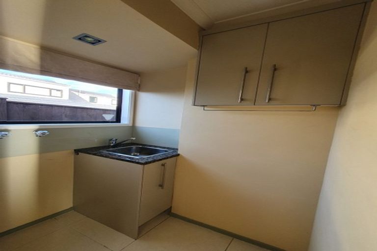 Photo of property in 24 Olena Avenue, Sunnyhills, Auckland, 2010