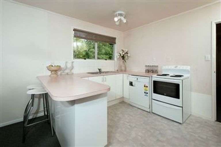 Photo of property in 66 Oaktree Avenue, Browns Bay, Auckland, 0630