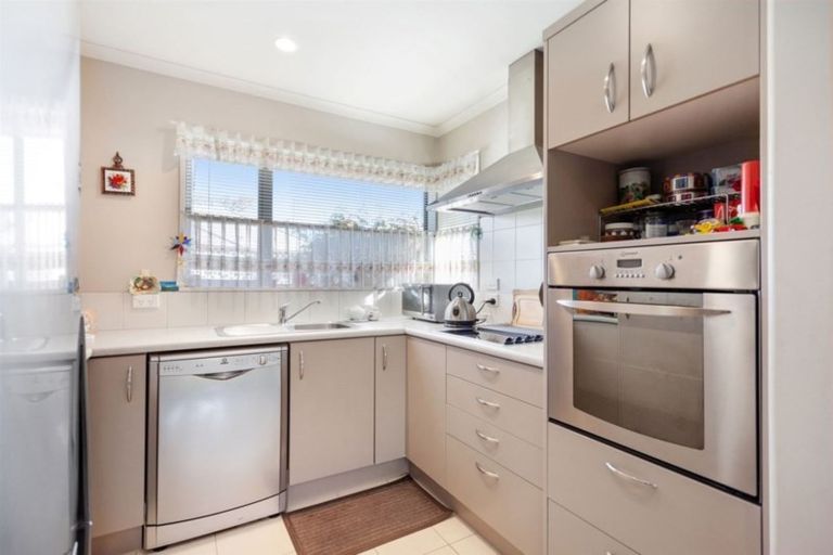 Photo of property in 2/241 Matsons Avenue, Papanui, Christchurch, 8053