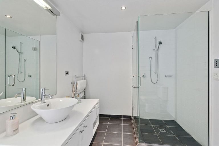 Photo of property in 76a Glandovey Road, Fendalton, Christchurch, 8052