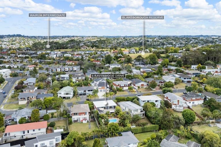 Photo of property in 5 Ravenwood Drive, Forrest Hill, Auckland, 0620