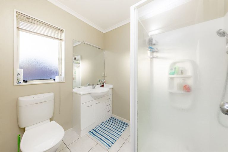 Photo of property in 12 Ironstone Place, Randwick Park, Auckland, 2105