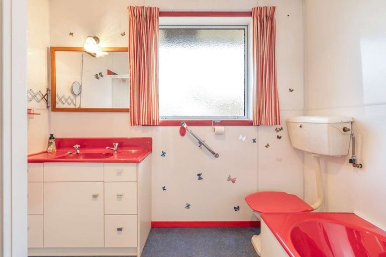 Photo of property in 44 Wentworth Street, East Gore, Gore, 9710