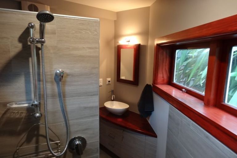 Photo of property in 57 Hawkhurst Road, Lyttelton, 8082