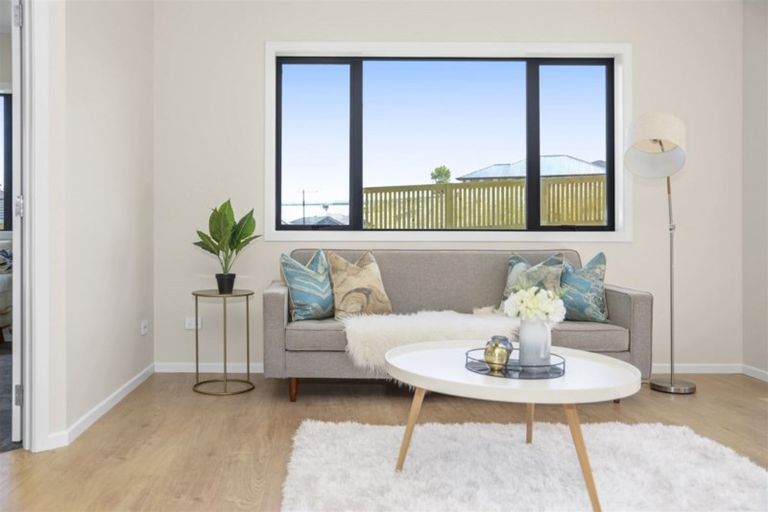 Photo of property in 1 Waikaka Place, Rototuna North, Hamilton, 3210