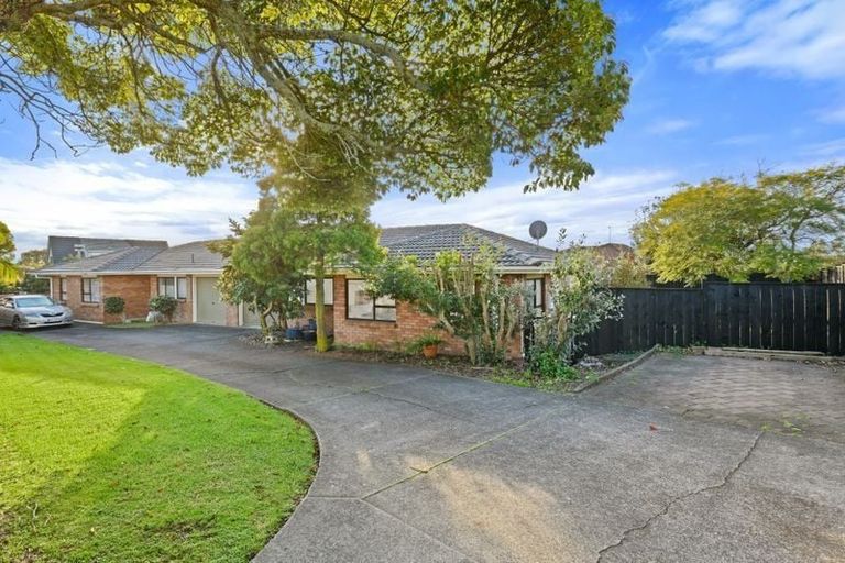Photo of property in 2/3 Skilling Place, Farm Cove, Auckland, 2012