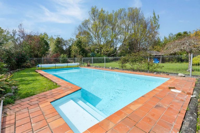 Photo of property in 12 Church Street, Greytown, 5712