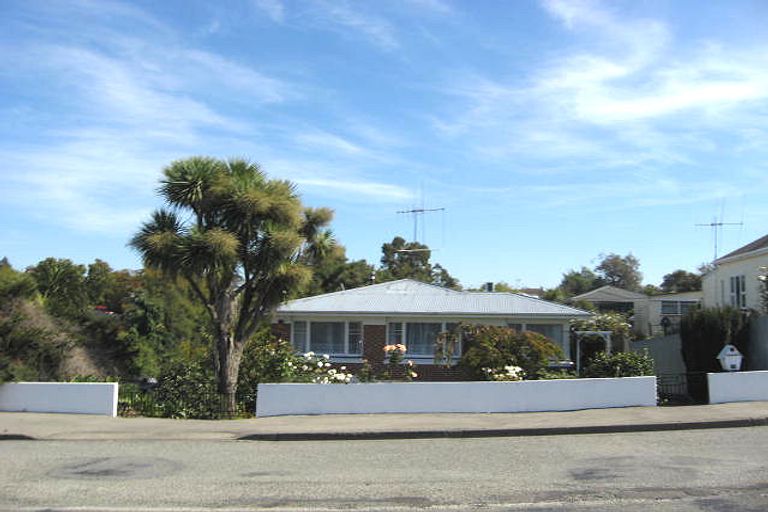 Photo of property in 10 Avenue Road, West End, Timaru, 7910