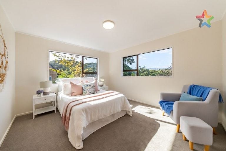 Photo of property in 14 Shackle Lane, Whitby, Porirua, 5024