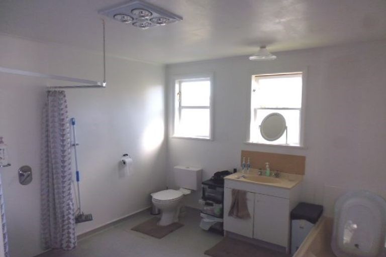 Photo of property in 6b Tararua Street, Paraparaumu, 5032