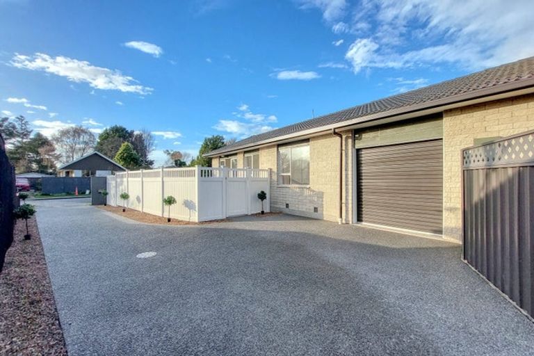 Photo of property in 11 Oldham Crescent, Halswell, Christchurch, 8025