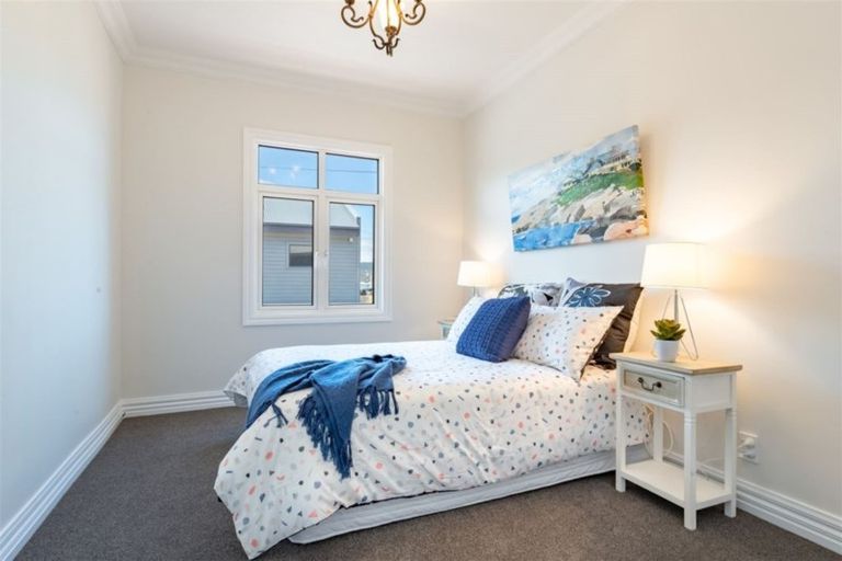 Photo of property in 155 The Esplanade, Petone, Lower Hutt, 5012