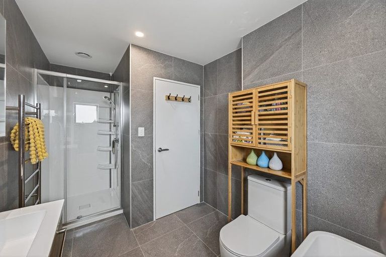 Photo of property in 4/271 Ormiston Road, Flat Bush, Auckland, 2019