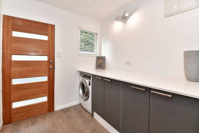 Photo of property in 41 Rangimaarie Crescent, Snells Beach, 0920