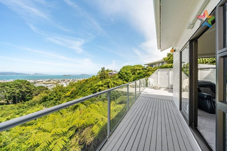 Photo of property in 18 Jacaranda Grove, Maungaraki, Lower Hutt, 5010