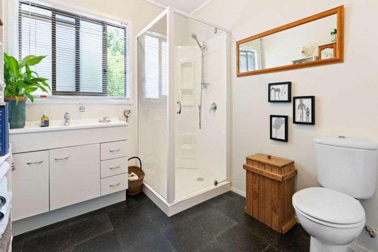 Photo of property in 23 Wharf Road, Clarks Beach, Pukekohe, 2679