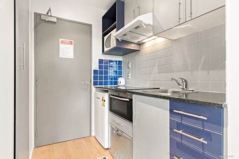 Photo of property in 3d/17 Crown Lynn Place, New Lynn, Auckland, 0600