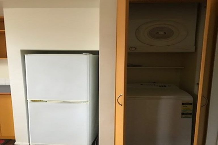 Photo of property in Hopper Street Apartments, 11/20 Hopper Street, Mount Cook, Wellington, 6011