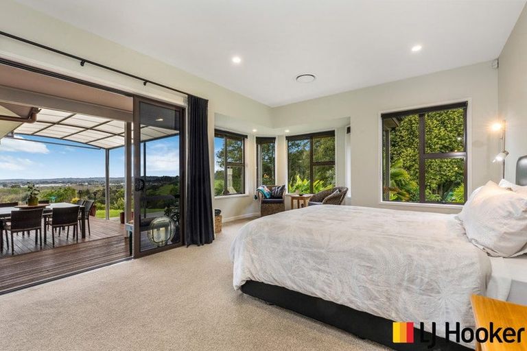 Photo of property in 39 Harry Dreadon Road, Opaheke, Papakura, 2584