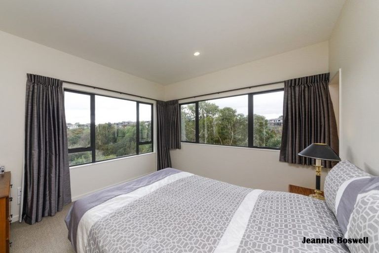 Photo of property in 26 Silkwood Place, Fitzherbert, Palmerston North, 4410
