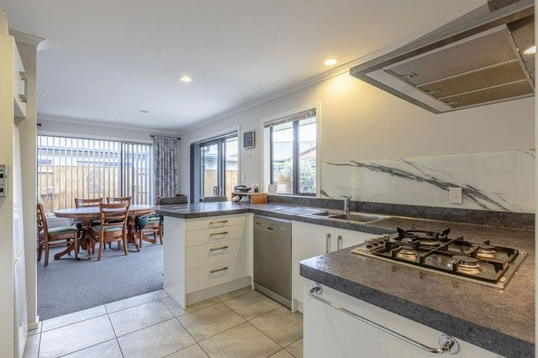 Photo of property in 108 Hillcrest Drive, Kelvin Grove, Palmerston North, 4414