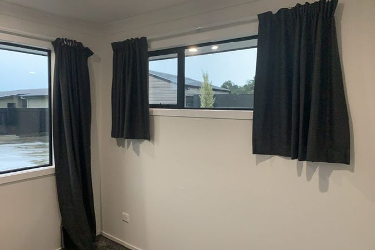 Photo of property in 19a Chestnut Close, Kelvin Grove, Palmerston North, 4414