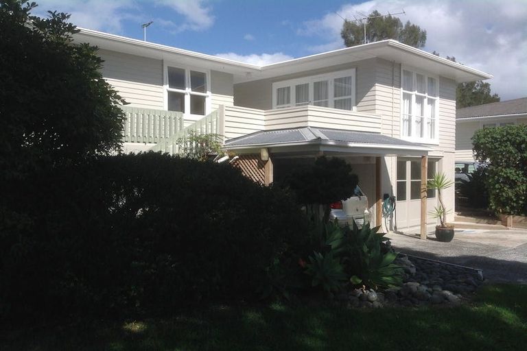 Photo of property in 23 Tamariki Avenue, Kelston, Auckland, 0602
