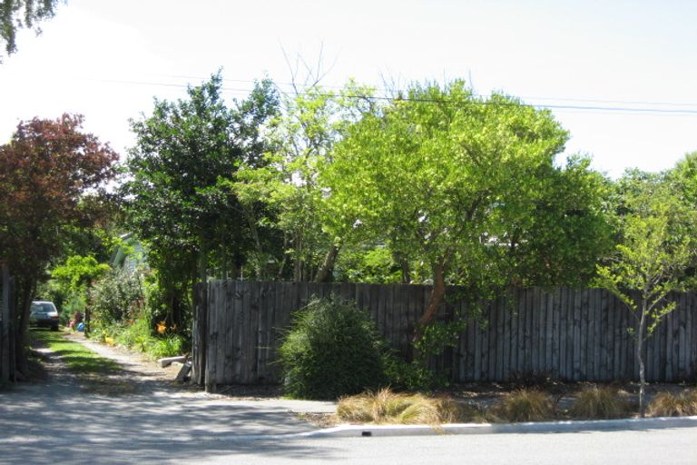 Photo of property in 110 Geraldine Street, Edgeware, Christchurch, 8013