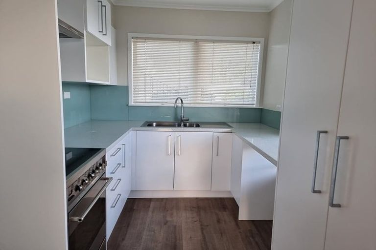 Photo of property in 1/221 Hurstmere Road, Takapuna, Auckland, 0622