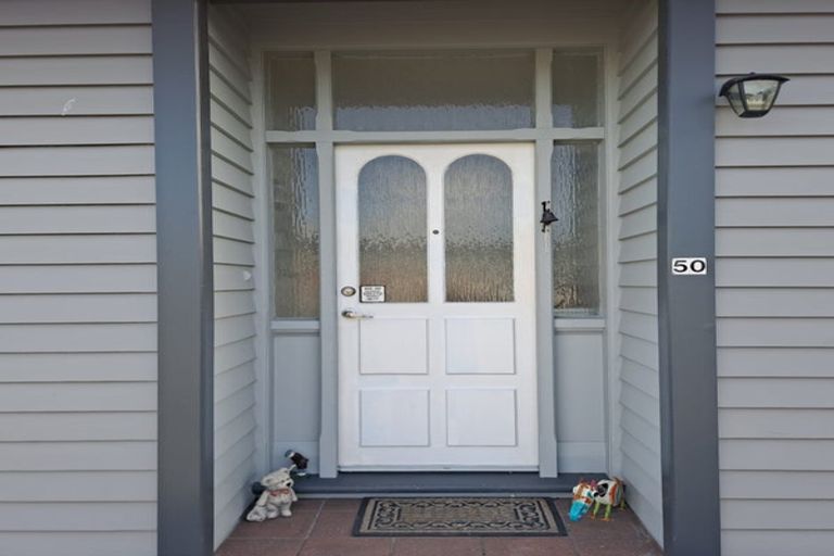 Photo of property in 50 Chaucer Street, Milton, 9220