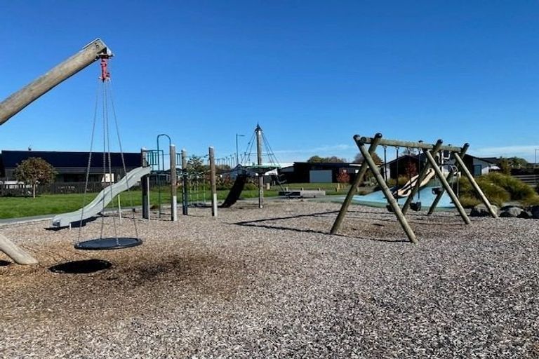 Photo of property in 5 Tussle Grove, Halswell, Christchurch, 8025