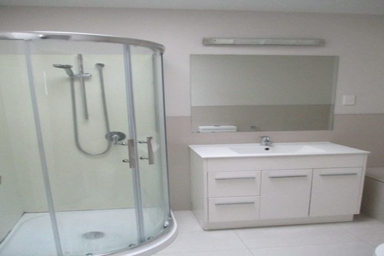 Photo of property in 13 Popokatea Drive, Takanini, 2112