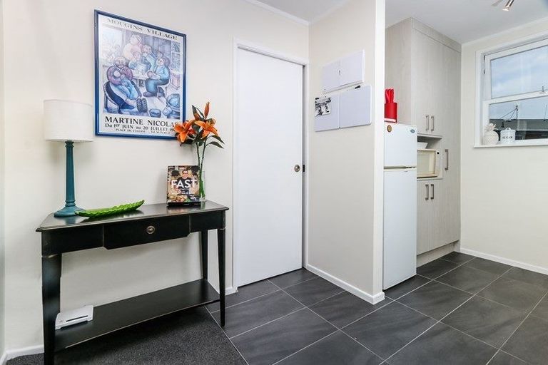 Photo of property in 2/27 Piccadilly Place, Kohimarama, Auckland, 1071