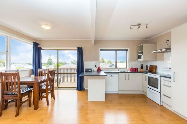 Photo of property in 10 Boon Street, Manurewa, Auckland, 2102
