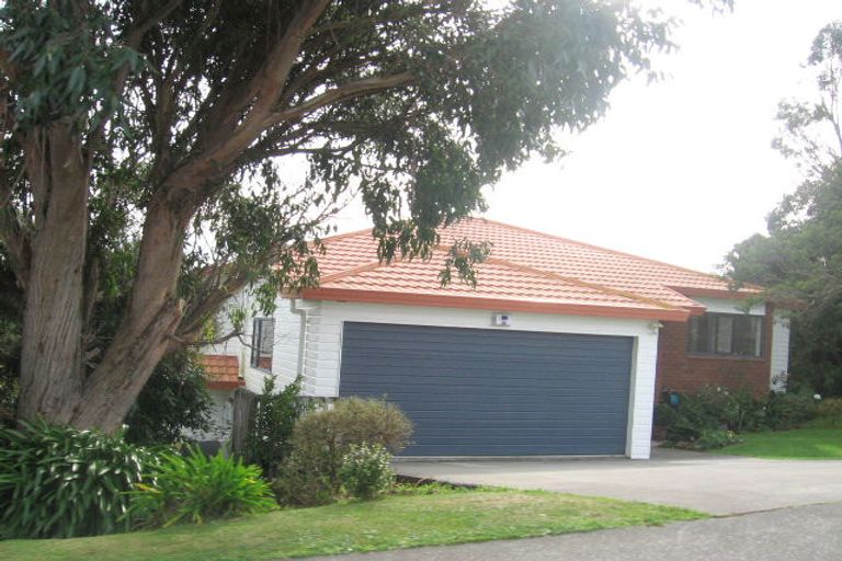 Photo of property in 19 Saint Ives Drive, Camborne, Porirua, 5026