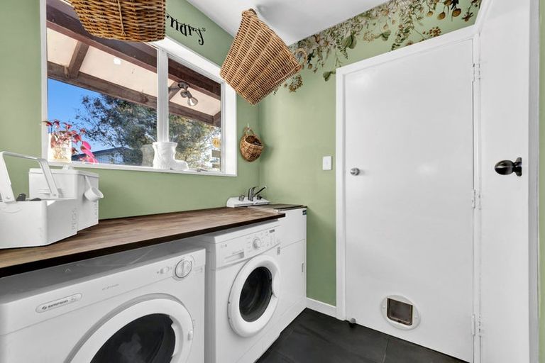 Photo of property in 73 Warren Crescent, Hillmorton, Christchurch, 8025