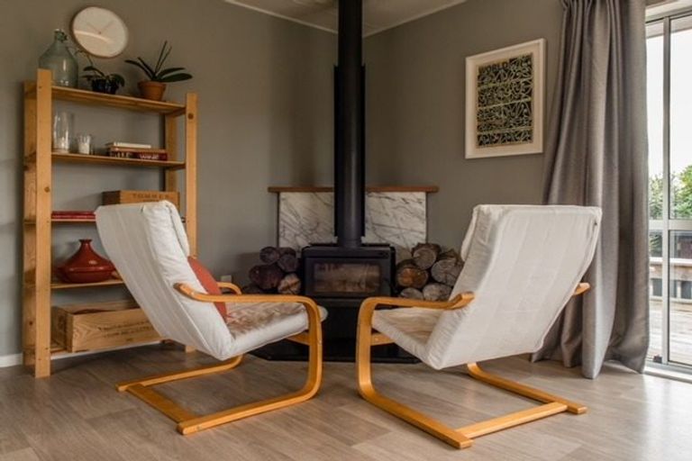 Photo of property in 54 New York Street, Martinborough, 5711