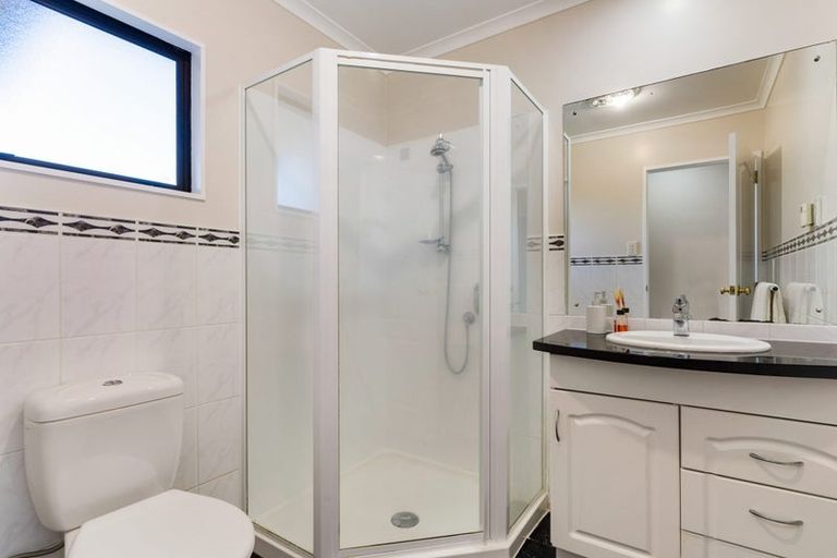 Photo of property in 7 Chieftain Rise, Goodwood Heights, Auckland, 2105