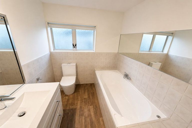 Photo of property in 11 The Grove, Red Beach, 0932