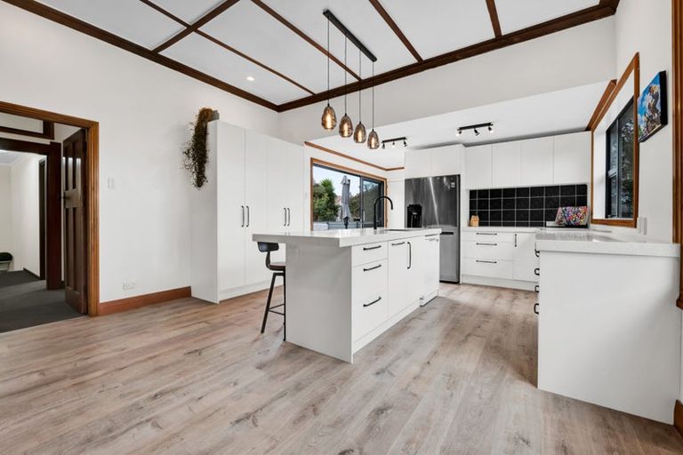 Photo of property in 16 Dixon Avenue, Hawera, 4610